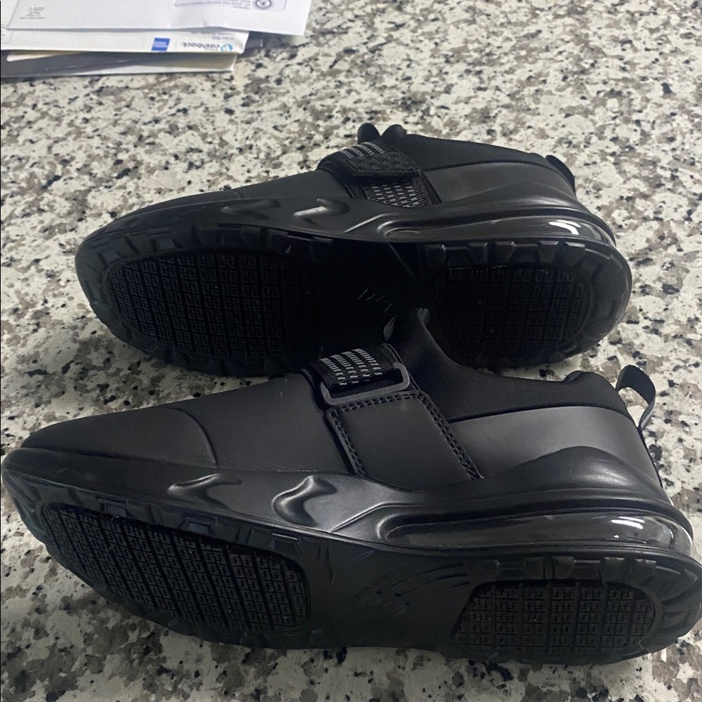 Brand: LARNMERN
LARNMERN Non Slip Kitchen Work Shoes Men C - Picture 4 of 9